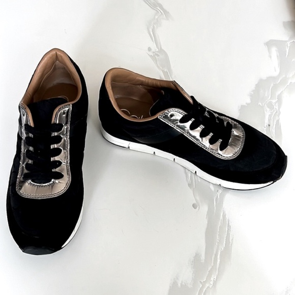 Calvin Klein Womens Tea CK Logo Black and Silver Womens Sz 9.5